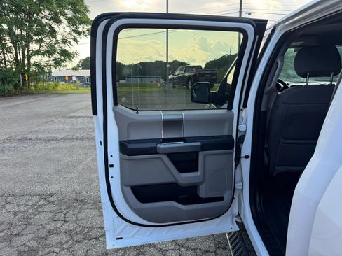 Used 2018 Ford F150 XLT w/ Equipment Group 301A Mid AWD/4WD image 34