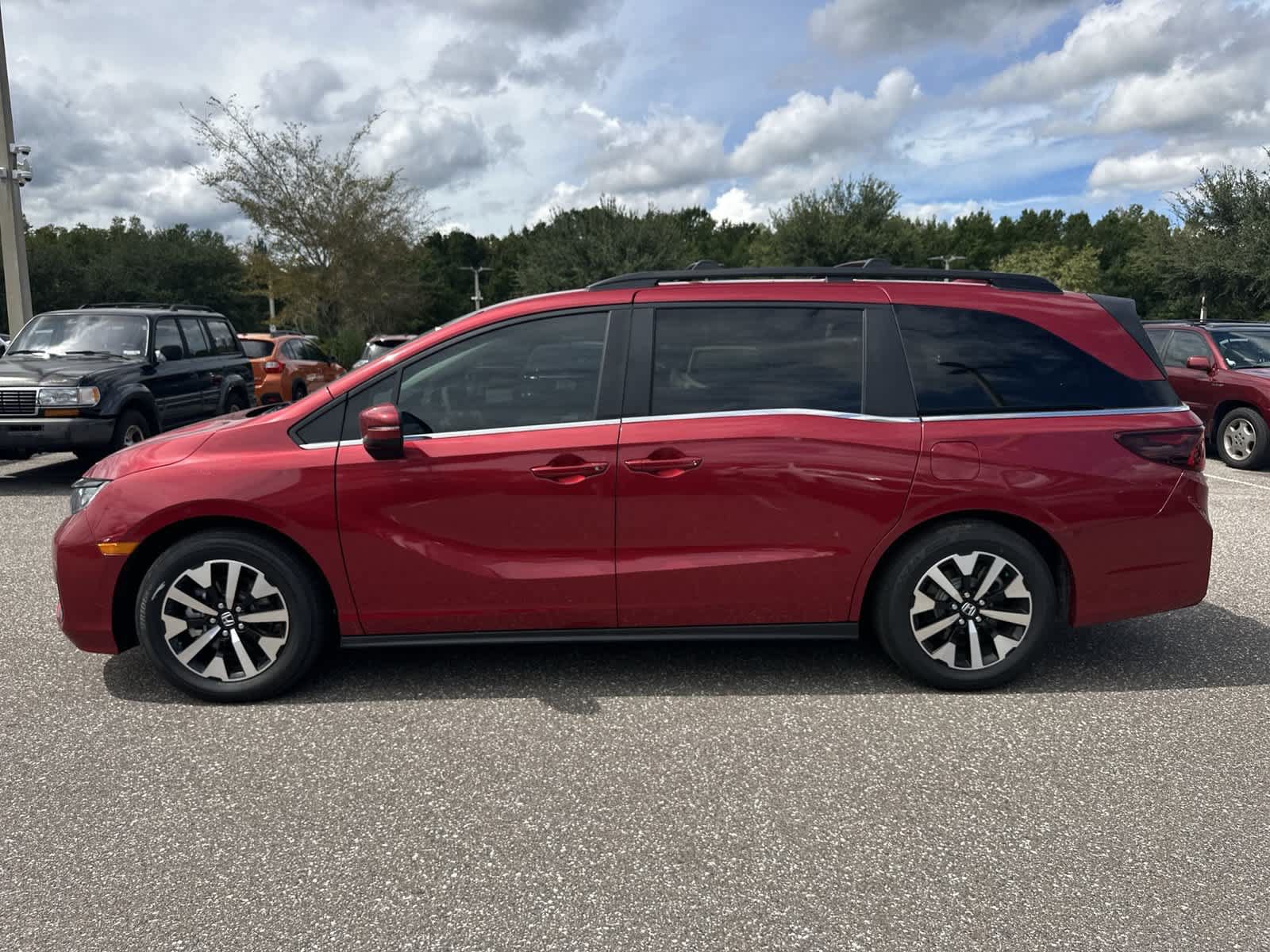 New 2026 Honda Odyssey EX-L image 3