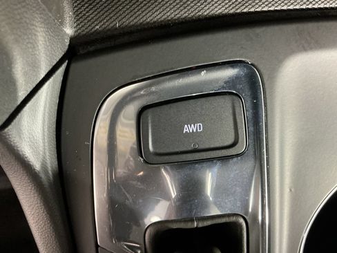 Used 2020 Chevrolet Equinox LT AWD/4WD image 29