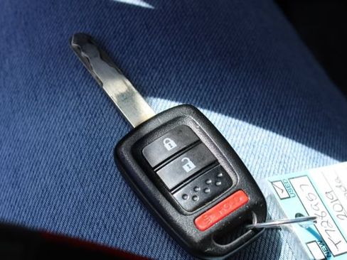 Used 2019 Honda Fit LX image 12