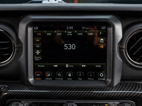 Used 2021 Jeep Wrangler Unlimited Sahara AWD/4WD image 25