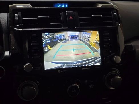 Used 2020 Toyota 4Runner Venture image 12