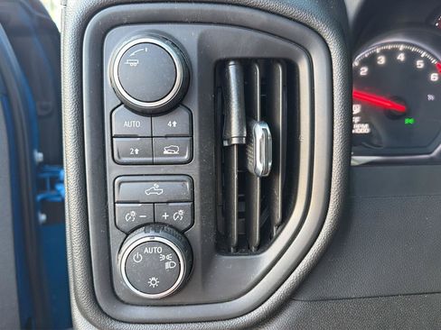 Used 2023 Chevrolet Silverado 1500 Custom AWD/4WD image 19