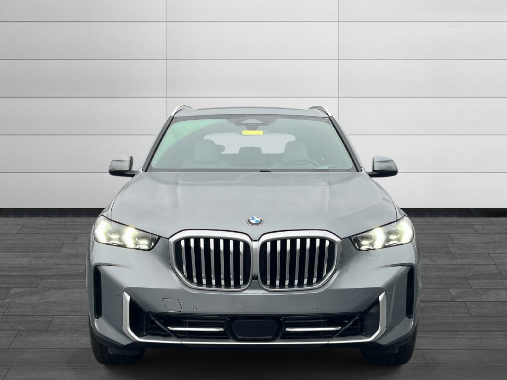 Used 2024 BMW X5 xDrive40i w/ Premium Package AWD/4WD image 8
