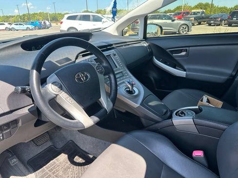 Used 2012 Toyota Prius Four w/ Deluxe Solar Roof Pkg FWD image 7