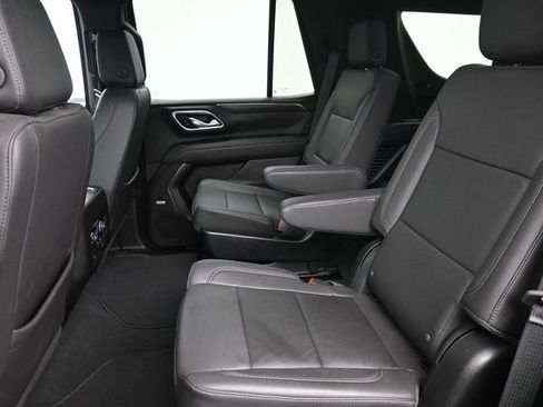 Used 2023 Chevrolet Tahoe Z71 w/ Z71 Off-Road Package image 18