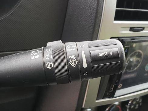 Used 2011 Dodge Nitro Heat AWD/4WD image 26