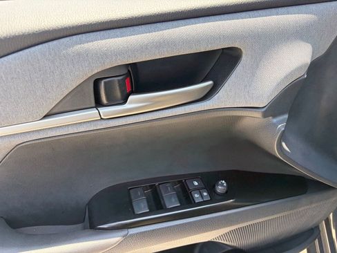 Used 2025 Toyota Camry LE FWD image 5
