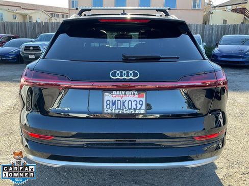 Used 2019 Audi e-tron Prestige w/ Prestige Package image 5