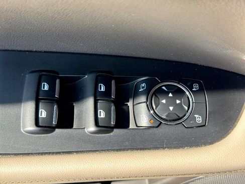 Used 2023 Lincoln Nautilus AWD w/ Premium Package image 16