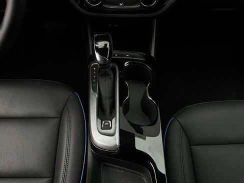 Used 2025 Buick Envista Sport Touring image 14