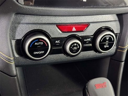 Used 2022 Subaru Crosstrek 2.5i Sport w/ Moonroof Package image 29