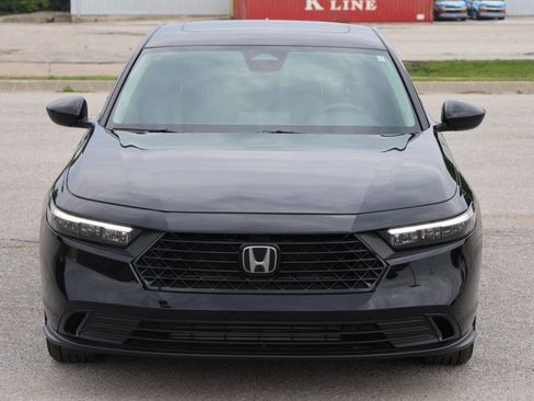 Used 2023 Honda Accord EX image 5