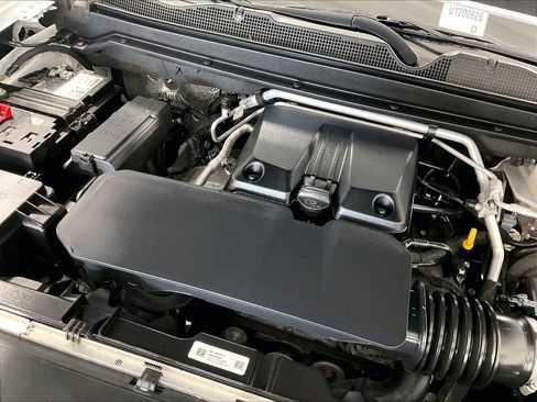 Used 2025 Chevrolet Colorado Trail Boss AWD/4WD image 35