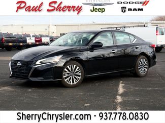 Used 2023 Nissan Altima 2.5 SV video 1