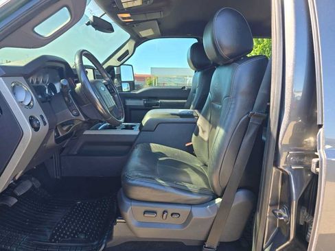 Used 2015 Ford F250 Lariat w/ FX4 Off-Road Package AWD/4WD image 9