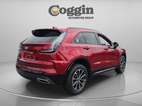 Used 2025 Cadillac XT4 Sport FWD image 5