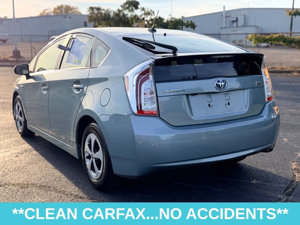 Used 2013 Toyota Prius Four w/ Deluxe Solar Roof Pkg FWD image 7