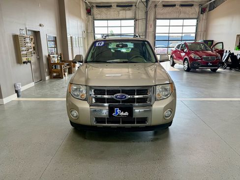 Used 2011 Ford Escape Limited w/ 302A Rapid Spec Order Code AWD/4WD image 3