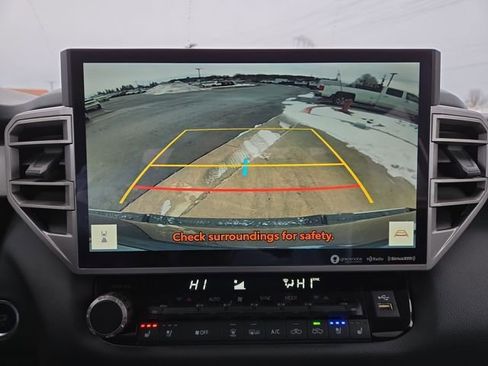 Used 2023 Toyota Tundra Limited image 25