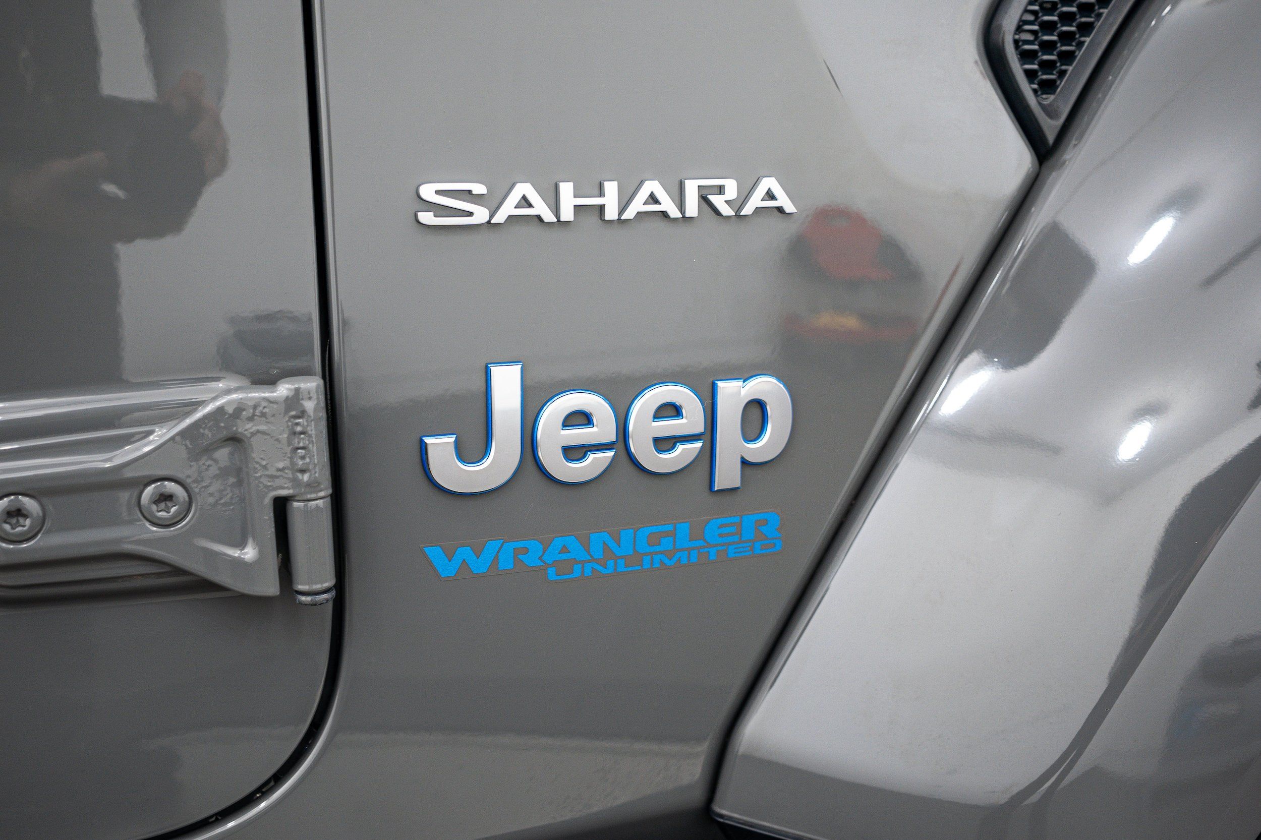 Used 2021 Jeep Wrangler Unlimited Sahara w/ Cold Weather Group AWD/4WD image 29