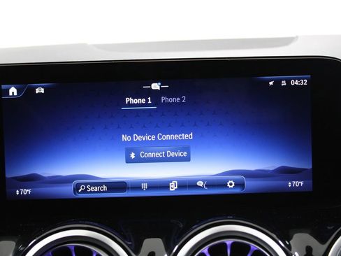 Used 2025 Mercedes-Benz GLA 250 image 28