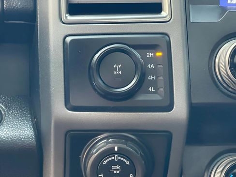 Used 2019 Ford F150 Raptor w/ Equipment Group 802A Luxury image 31