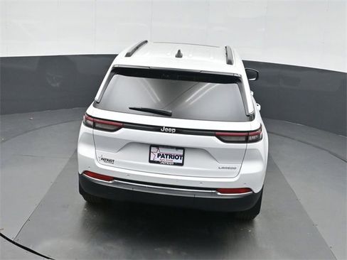 New 2025 Jeep Grand Cherokee Laredo image 31