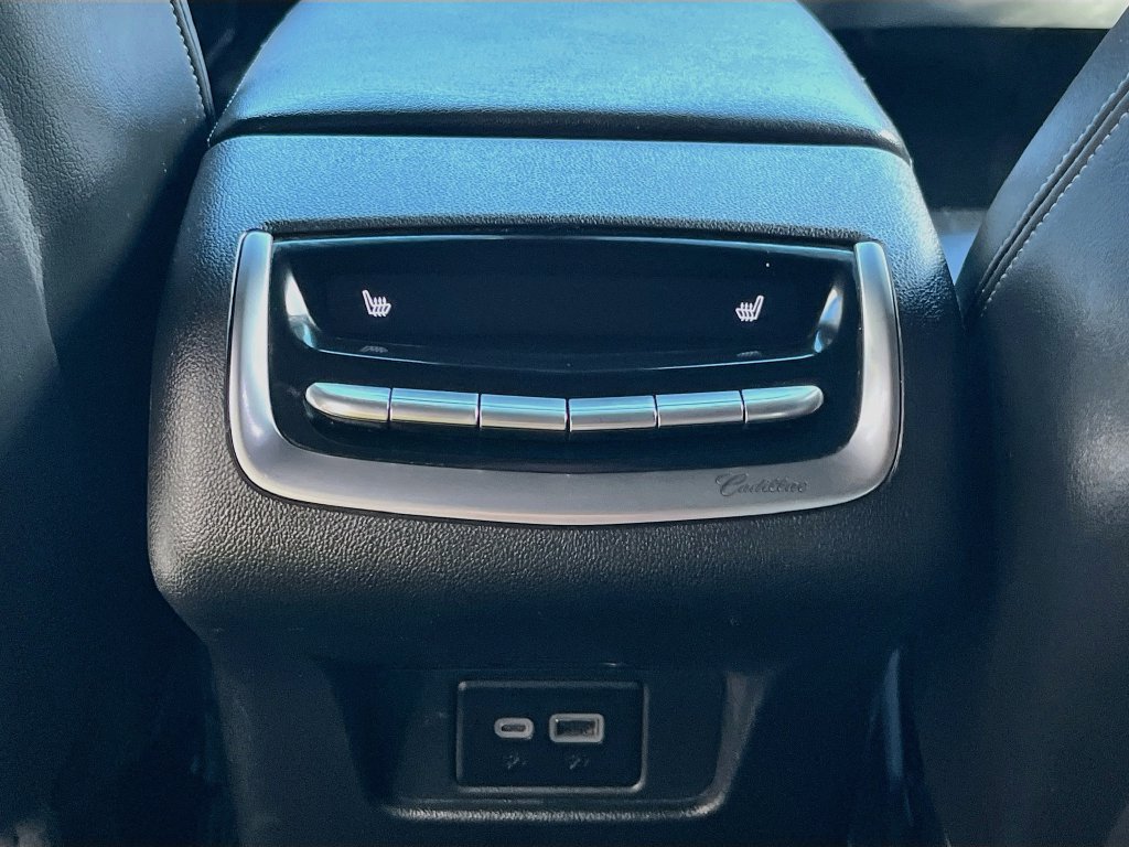 Used 2024 Cadillac XT6 Premium Luxury w/ LPO, Floor Liner Package AWD/4WD image 27