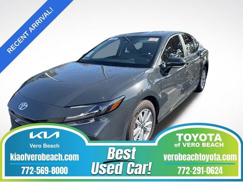 Used 2026 Toyota Camry LE w/ Convenience Package image 1