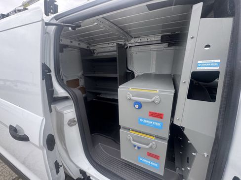 Used 2020 Ford Transit Connect XL image 12