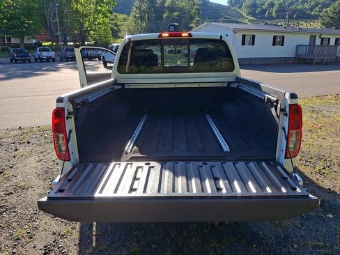 Used 2019 Nissan Frontier SV w/ Value Truck Package AWD/4WD image 29