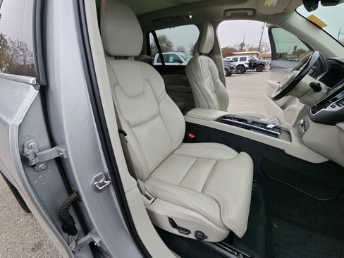 Used 2021 Volvo XC90 T8 Inscription w/ Climate Package image 26