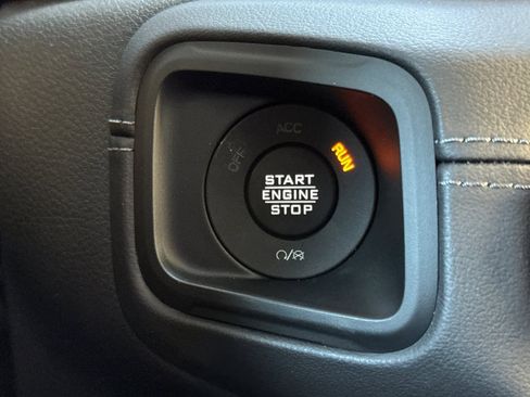 New 2025 Jeep Wrangler Unlimited Rubicon w/ Technology Group image 22