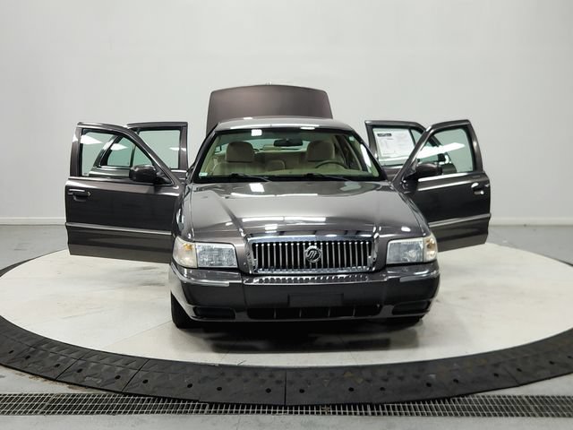 Used 2007 Mercury Grand Marquis GS RWD image 10