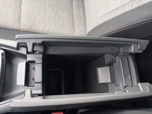 Used 2021 Nissan Rogue S image 24