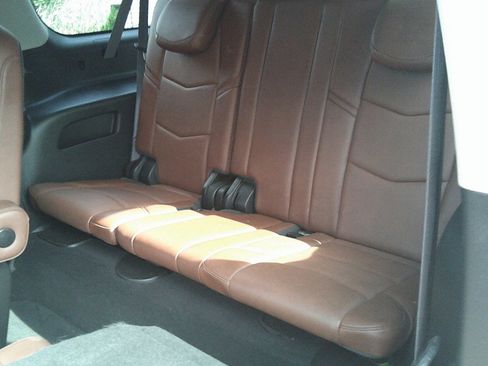 Used 2017 Cadillac Escalade ESV Luxury AWD/4WD image 21