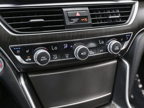 Used 2022 Honda Accord Touring image 37