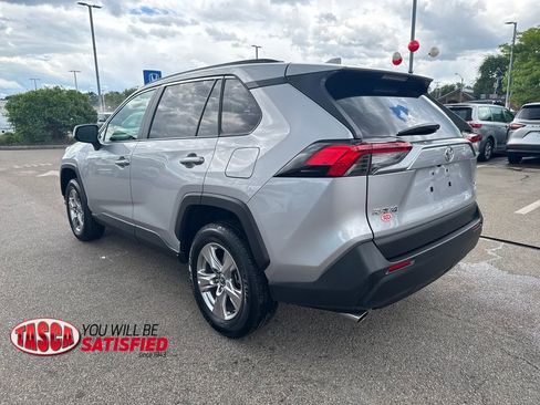 Used 2025 Toyota RAV4 XLE AWD/4WD image 5