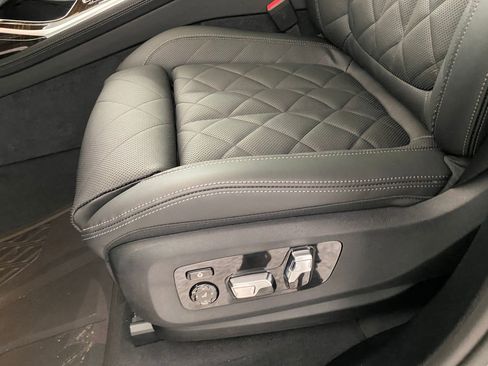 New 2026 BMW X7 xDrive40i w/ Executive Package image 24