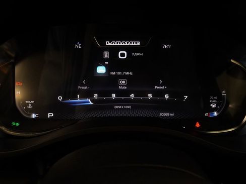 Used 2025 RAM 1500 Laramie w/ Advanced Safety Group II image 32