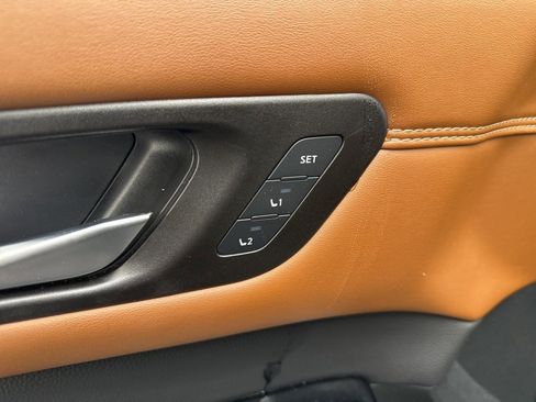 Used 2024 Nissan Pathfinder Platinum w/ Cargo Package image 8