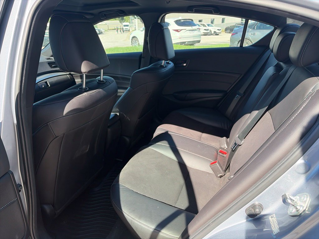 Used 2016 Acura ILX FWD image 9