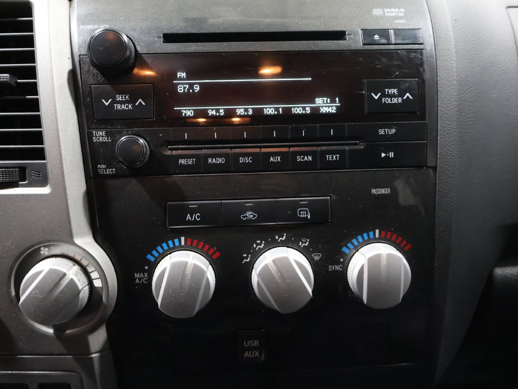 Used 2010 Toyota Tundra 4x4 Double Cab image 23