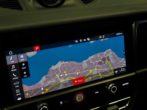 Used 2025 Porsche Macan image 27