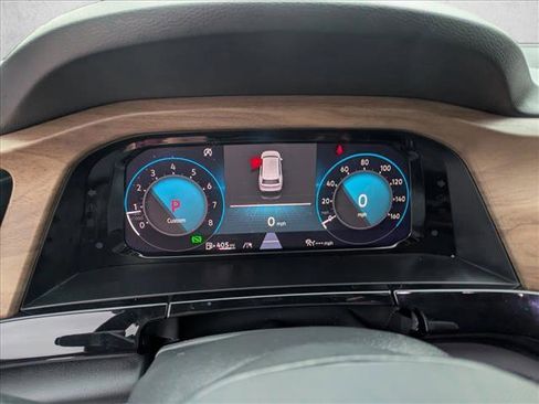 Used 2024 Volkswagen Atlas SE image 10