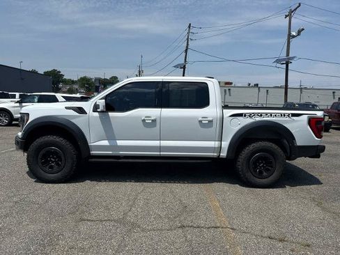 Certified 2023 Ford F150 Raptor w/ Raptor Carbon Fiber Package AWD/4WD image 4