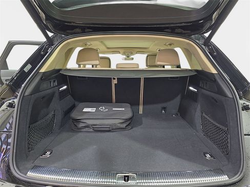 Used 2020 Audi Q5 e Prestige image 14