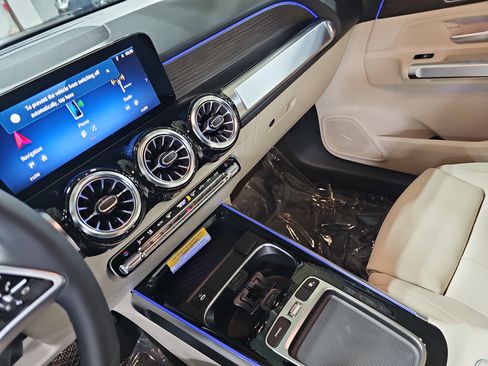 New 2026 Mercedes-Benz GLB 250 image 26