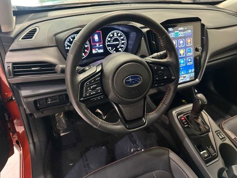 Used 2024 Subaru Crosstrek 2.5i Limited w/ Popular Package #3A AWD/4WD image 2